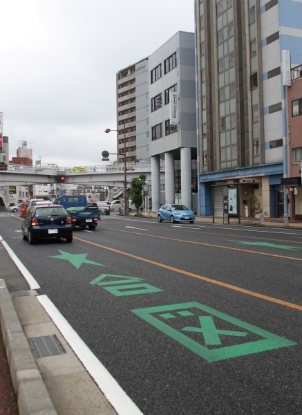 岡山の路面標示「★合図」って？　ツイッターで話題、他県からも反応続々 （山陽新聞デジタル） - Yahoo!ニュース