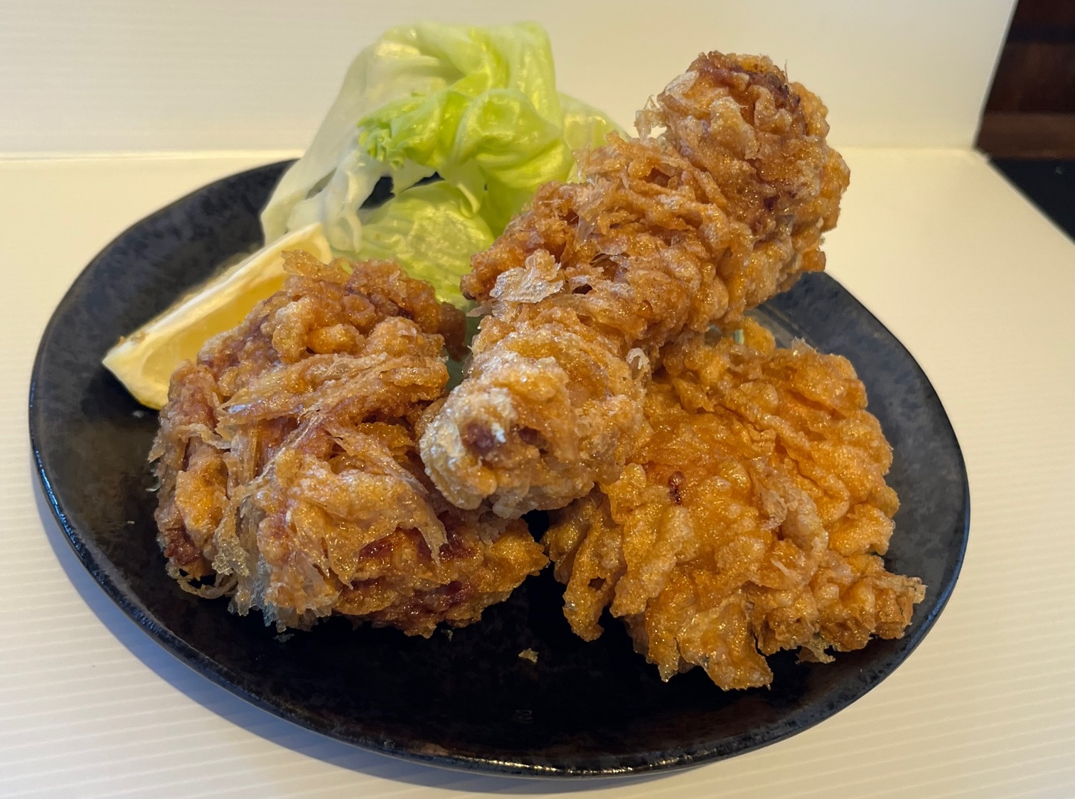 ベトコンラーメン倉敷新京のビッグサイズ鶏唐揚げ