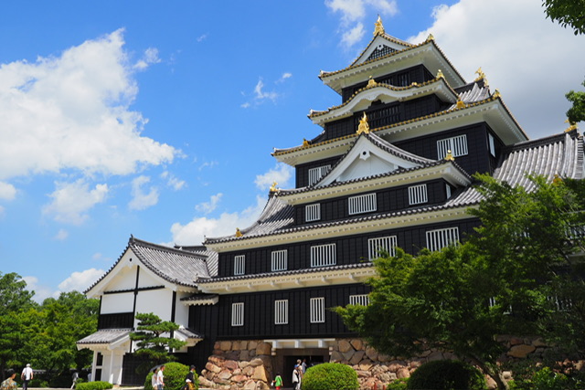 岡山城(別名:烏城、金烏城)